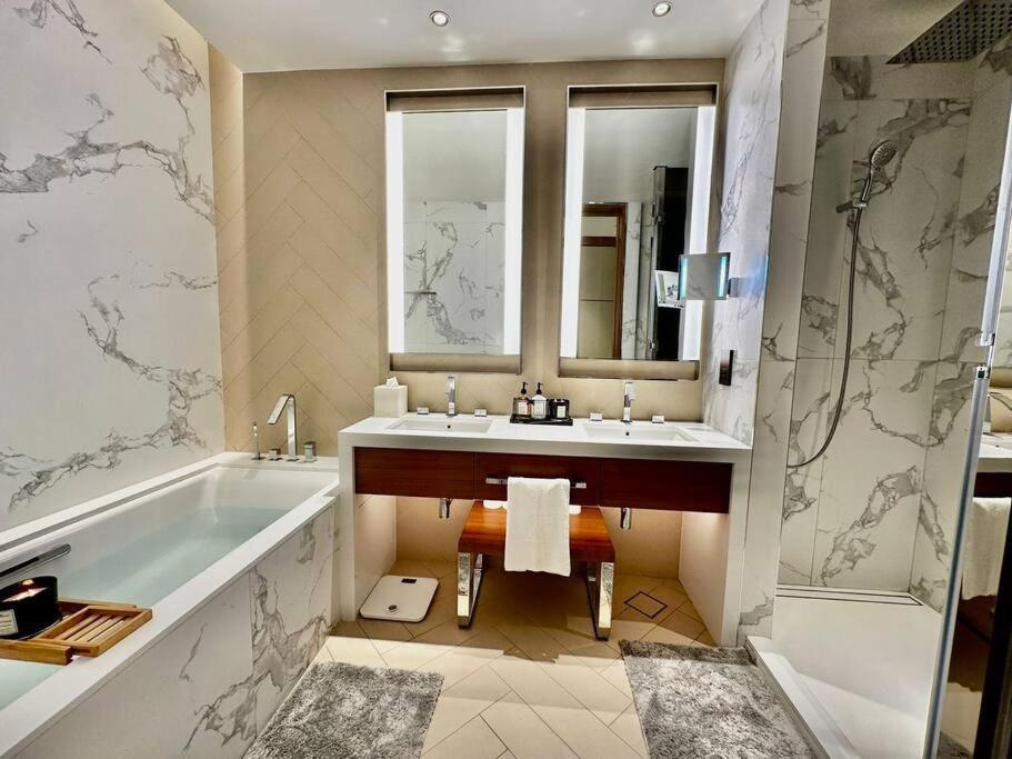 Luxe Address Opera 2br Burj Khalifa View Dubai